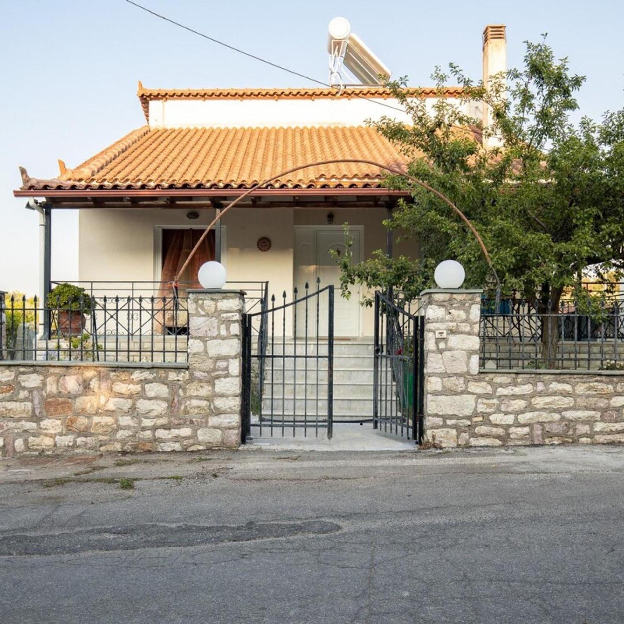 Neromilos Harmony - Roussis Residence Exteriör bild